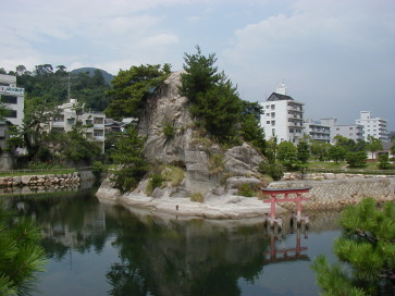 �j���_��